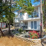 Stunning Home In Kraljevica With Wifi *