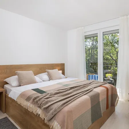 Holiday home Pet Friendly In *